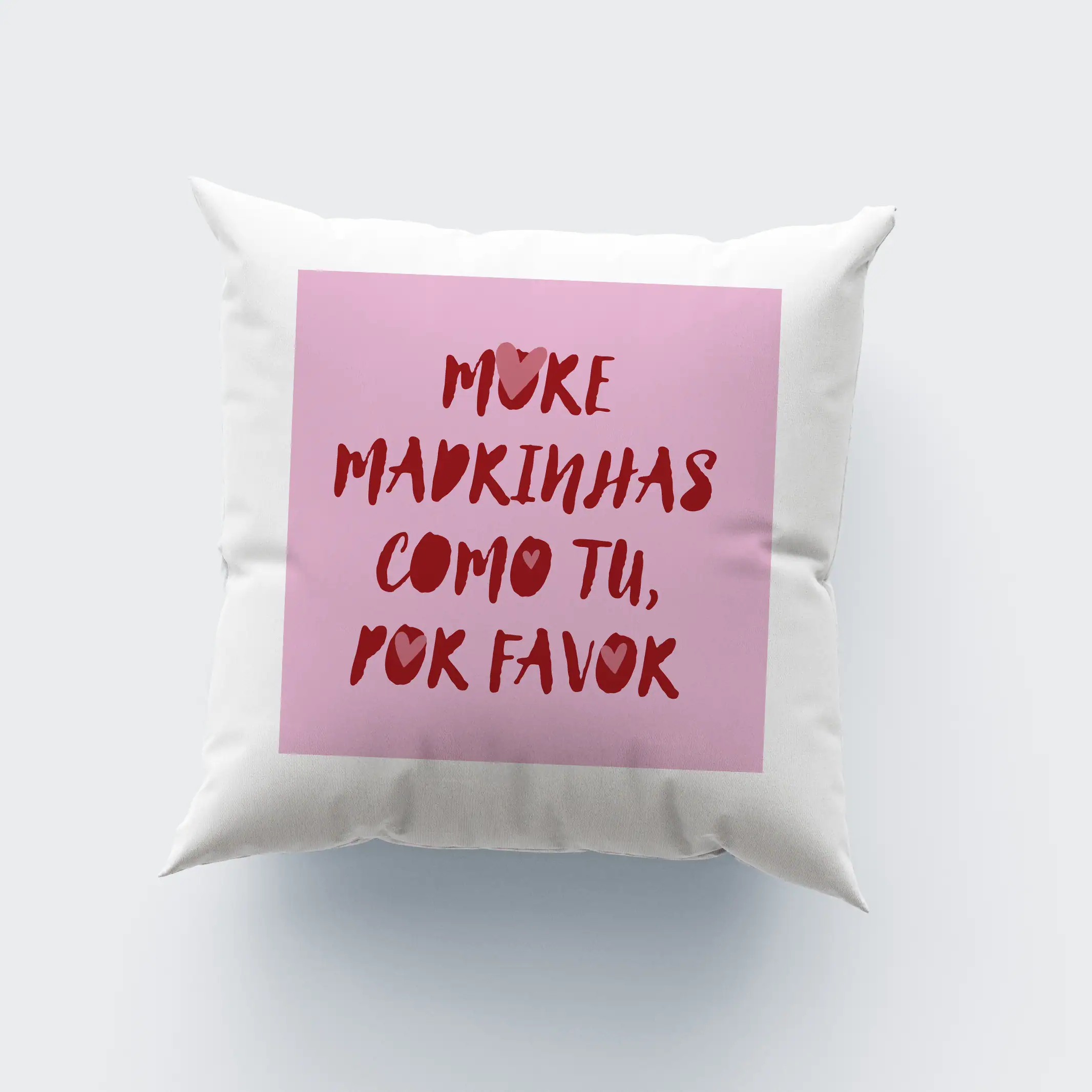AlmofadaMadrinhasComoTu Amor e humor: Almofada com frase divertida e romântica, ideal para decoração de casa ou presente especial.