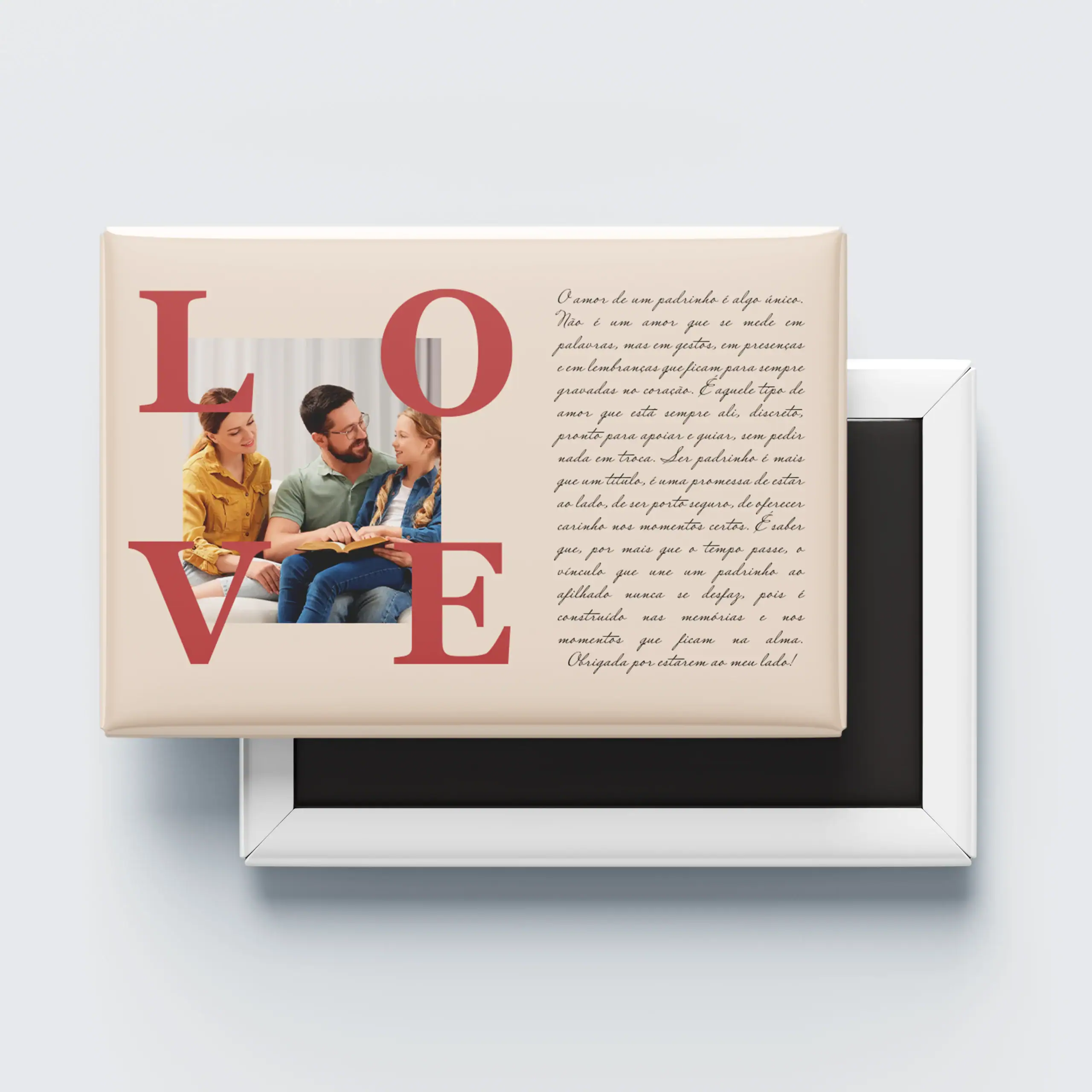 ImanLovePadrinhos_01 Capa de presente com tema de amor e ligação afetiva entre padrinho e afilhada.