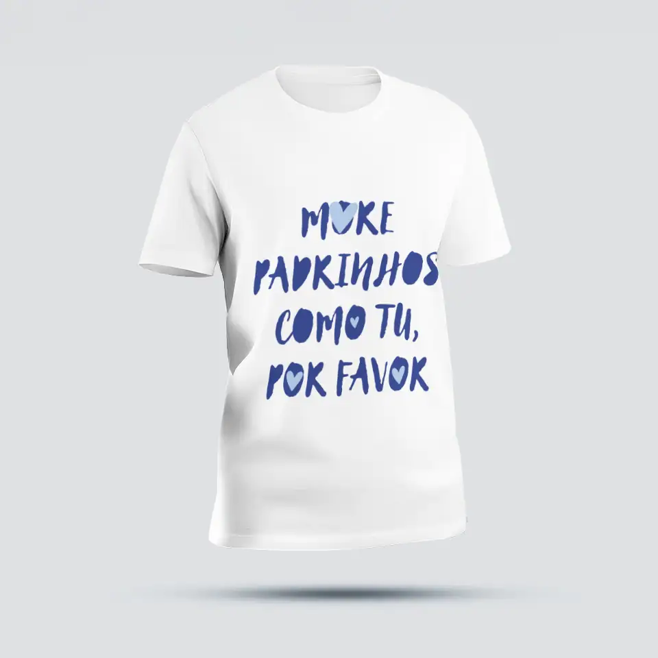 TShirtPadrinhosComoTu 1. Camiseta branca com mensagem divertida e moda casual, ideal para momentos descontraídos.