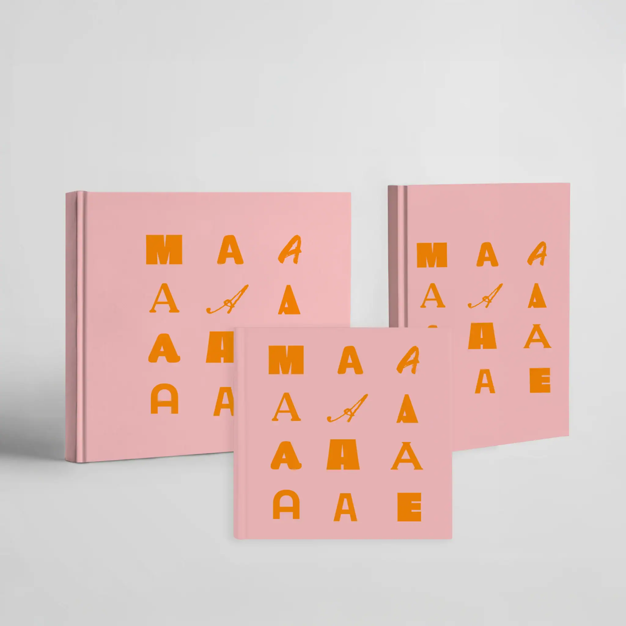 Alto: Livros para mães com design rosa e letras laranja, destaque para o tema maternidade e amor.