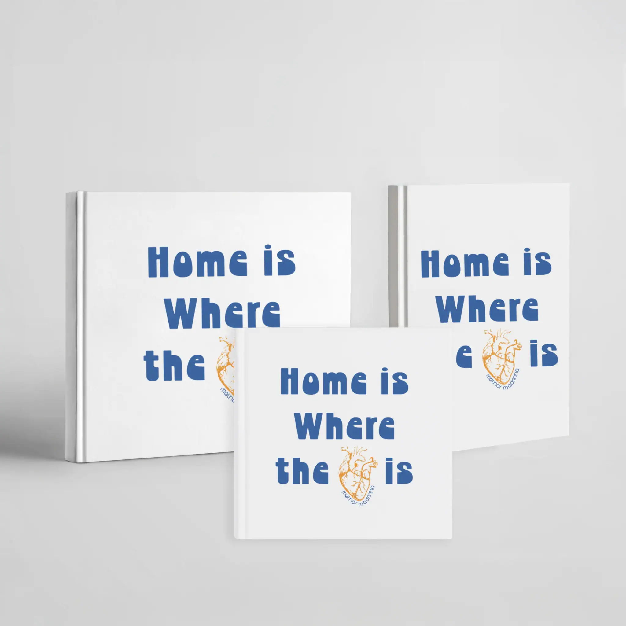 Casa com livros infantis "Home is Where the Heart Is" para desenvolvimento de crianças, leitura e diversão educativa.